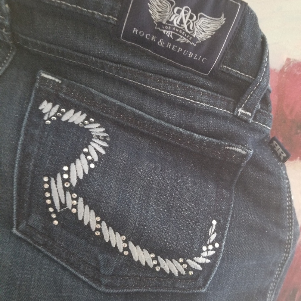 ROCK&REPUBLIC JEANS.
